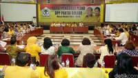 DPP Partai Golkar menggelar Rapat pleno untuk membuat keputusan soal waktu pelaksanaan munas di Kator DPP Golkar Jalan Anggrek Nelli, Jakarta Barat, Kamis (7/4/2016).