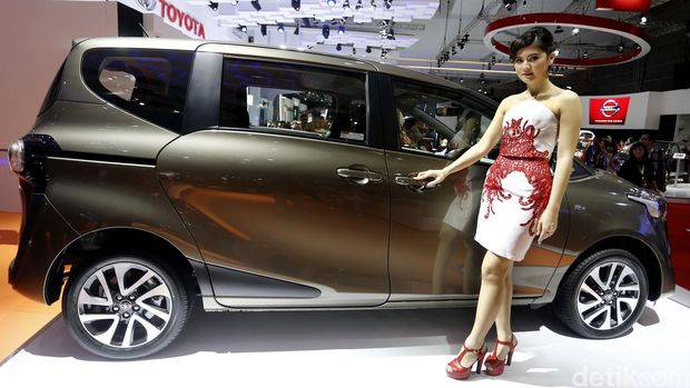 Toyota Sienta
