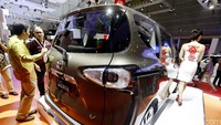 Sienta hadir dalam 4 grade yakni E, G, V dan G yang ditopang mesin teknologi baru, NR Engine, generasi terbaru engine modern yang dibuat putra-putri Indonesia.