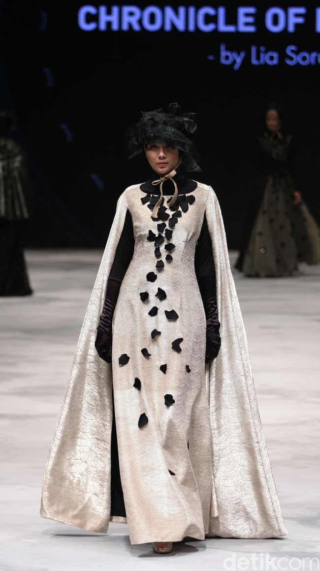 Chronicle of Dalmation by Lia Soraya for Badan Ekonomi Kreatif. Indonesia Fashion Week 2016 at Jakarta Convention Center. Senayan. Jakarta. [Foto: Mohammad Abduh/Wolipop]