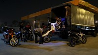 Ajang ini berpotensi mendorong perjudian, penyalahgunaan narkoba, pencurian dan seks bebas. REUTERS/Olivia Harris.