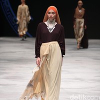 Our Legacy Lives On by Amalina Aman, Sydney-Australia for Badan Ekonomi Kreatif. Indonesia Fashion Week 2016 at Jakarta Convention Center. Senayan. Jakarta. [Foto: Mohammad Abduh/Wolipop]