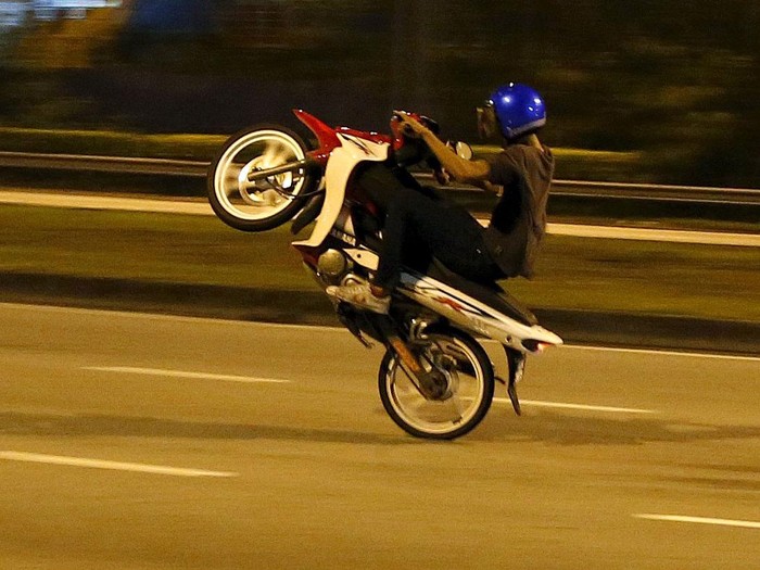 Pak Polisi, Tolong Bubarkan Balap Liar di Dekat Perempatan Ragunan