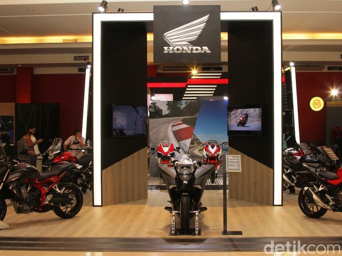 Meski Penjualan Kecil, Honda Tetap Jualan Moge