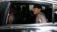Irjen Lutfi Lubihanto meninggalkan gedung KPK.