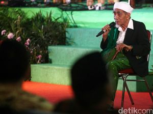 Politikus PPP Ungkap Pesan Saat Terakhir Kali Bertemu Mbah Moen