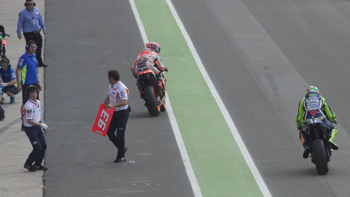Bautista Tabrak Mekanik, Rossi dan Marquez Usulkan Pembatasan Kecepatan di Pit