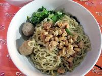  Resep  Mie  Ayam  Plus Ceker dan  Jamur yang  Enak  ala Kaki Lima