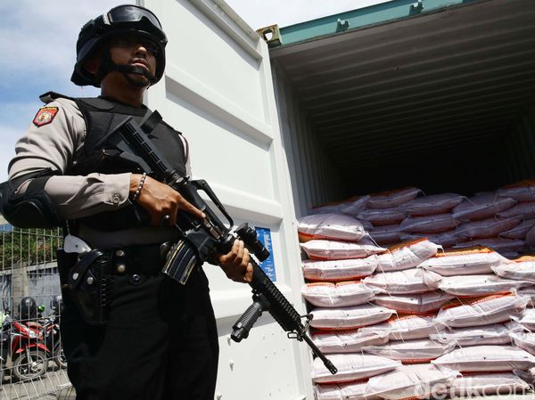 Polisi Gagalkan Penyelundupan Pupuk Ilegal