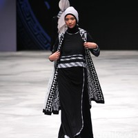 Today Ainun by Tuti Adib for Badan Ekonomi Kreatif. Indonesia Fashion Week 2016 at Jakarta Convention Center. Senayan. Jakarta. [Foto: Mohammad Abduh/Wolipop]