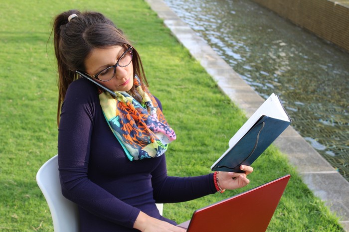 ilustrasi multitasking