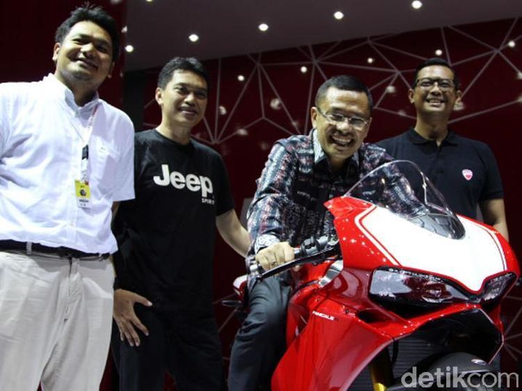 Menperin Kunjungi IIMS