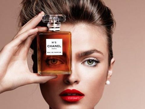 Perlukah Simpan Parfum di Kulkas agar Wanginya Lebih Tahan Lama?