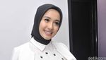 Chic Berhijab ala Laudya Cynthia Bella