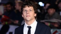 Dermawan Banget, Aktor Jesse Eisenberg Donorkan Ginjalnya ke Orang Asing