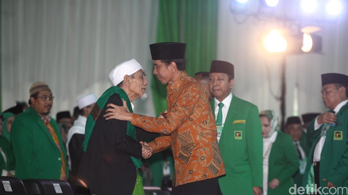 Jokowi: Saya Hadir ke Muktamar Karena Mbah Moen dan Ingin PPP Islah