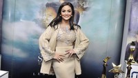 Penyanyi yang juga akrab disapa KD itu tampak cantik di usia 41 tahun. Pool/Noel/detikFoto.