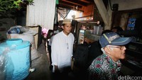Sandiaga berkeliling Pasar Ikan Luar Batang.