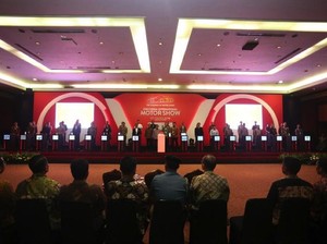 Varian Mobil Baru, Program Pendukung Menarik, dan Mantan Timnas MU Ramaikan IIMS 2016