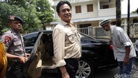 PPP hasil Muktamar Jakarta mendukung Yusril maju sebagai calon gubernur dalam Pilkada DKI Jakarta 2017.