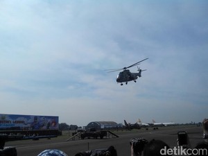 Keren! Melihat Simulasi Den Bravo Bebaskan Sandera yang Ditawan Teroris