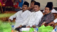 Menteri Desa Pembangunan Daerah Tertinggal dan Transmigrasi, Marwan Jafar menghadiri Pengajian umum dalam rangka haul: KH Bisri Syansuri ke-37 dan Nyai Hj. Nur khodijah ke- 62 di Pondok Pesantren Mambaul Maarip di Jawa Timur.