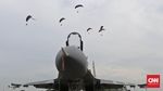 Atraksi Akrobatik Pesawat di HUT TNI AU Ke-70