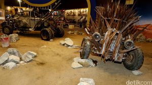 Movie Cars Mad Max Mejeng di IIMS 2016