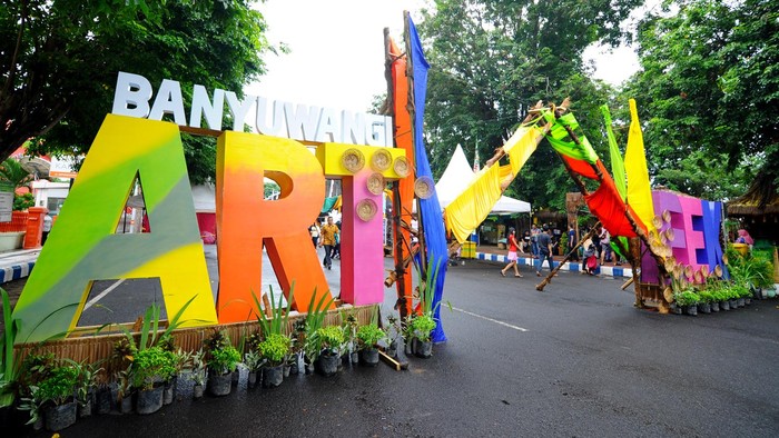 Ragam Pesona Kelapa Dipamerkan di Banyuwangi Art Week