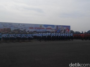 Perayaan HUT ke-70 TNI AU Dimeriahkan Atraksi Pesawat di Halim