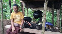 Menurut penjaga parkir motor, Rohidi (74), air terjun ini baru dibuka sekitar 3 tahun lalu. Masih jarang yang berkunjung ke air terjun ini (Yudhistira/detikTravel)