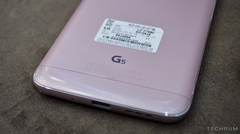 Bahan pembuatannya dari metal. Adapun jeroannya dibekali prosesor Snapdragon 820, RAM 4 GB dan memori internal 32 GB. Beberapa pasar seperti Indonesia mendapat versi rendahnya yaitu G5 SE. Prosesornya berbeda, Snapdragon 652 dan RAM 3 GB. Foto: techrum