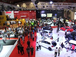 Akhir Pekan Seru di IIMS 2016, Mulai dari Balap Skuter hingga Rolling Thunder
