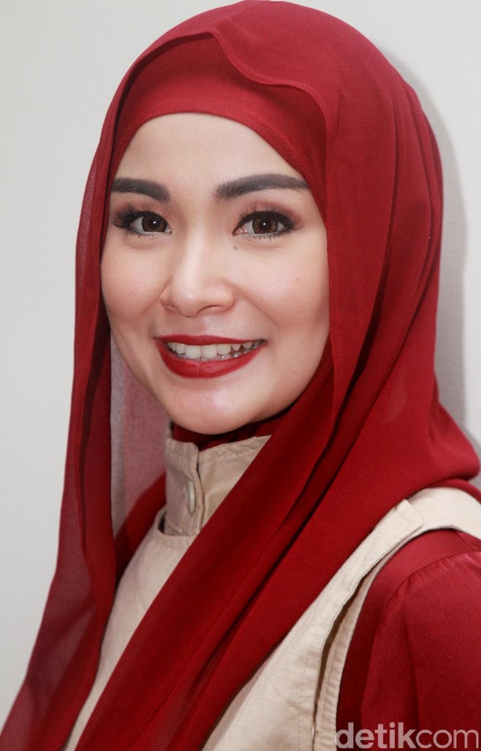 Hijab merah