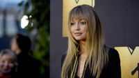Model 20 tahun itu mengubah gaya rambutnya. Frazer Harrison/Getty Images/detikFoto.