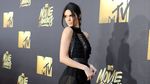 Sexy! Kendall Jenner Curi Perhatian di MTV Movie Awards 2016