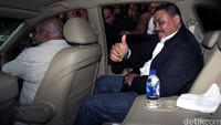 Dalam kasus ini, KPK telah menetapkan 3 orang tersangka yaitu M Sanusi selaku Ketua Komisi D DPRD DKI dan Presiden Direktur PT Agung Podomoro Land (PT APL) Ariesman Widjaja serta Trinanda Prihantoro selaku Personal Assistant di PT APL.