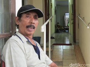 Mengajar Anak Tentara, Mengelola Panti Jompo