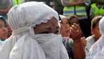 Tangisan Warga Warnai Penertiban Pasar Ikan Luar Batang