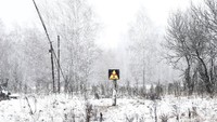 Radiasi nuklir yang terjadi akibat musibah Chernobyl memiliki dampak membahayakan bagi kesehatan manusia. Efek radiasinya pun diperkirakan baru akan hilang 24.000 tahun ke depan (Vasily Fedosenko/Reuters)