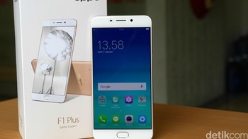 F1 Plus juga dilengkapi spesifikasi yang lumayan mumpuni, seperti prosesor delapan inti 2.0 Ghz, RAM 4 GB dan 64 GB ROM yang dapat diekspansi hingga 128 GB dengan microSD. Foto: detikINET - Anggoro Suryo Jati