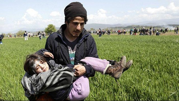 Yunani Kecam Tindakan Masedonia yang Bubarkan Migran