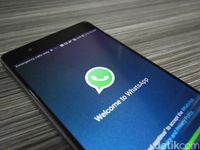 how to login whatsapp in laptop with phone number