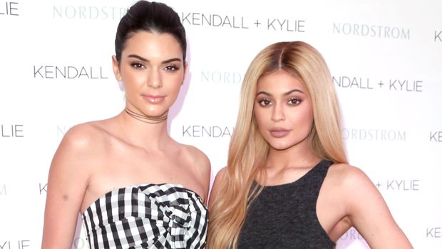 Kylie dan Kendall Jenner Kerap Berbagi Pakaian  Dalam