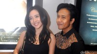Penampilan Dea dan Ariel. Pool/Gus Mun/detikFoto.