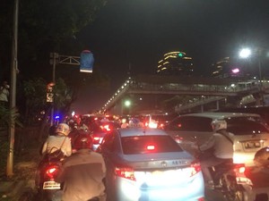 Arus Lalu Lintas di Lingkar Semanggi Macet Parah