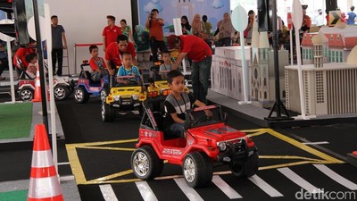 Anak-anak Belajar Tertib Lalu Lintas