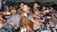 Ini merupakan pemeriksaan perdana bagi Ahok dalam proses penyelidikan dugaan korupsi dalam pembelian lahan RS Sumber Waras oleh Pemprov DKI. KPK memeriksa Ahok untuk mengklarifikasi beberapa hal, terutama untuk mengklarifikasi hasil audit investigasi yang telah dilakukan oleh BPK.