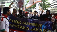 Ahok sendiri pagi tadi diperiksa KPK jadi saksi terkait kasus sumber waras.
