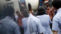 Ada belasan truk molen yang terparkir di gudang terbuka Rupbasan.